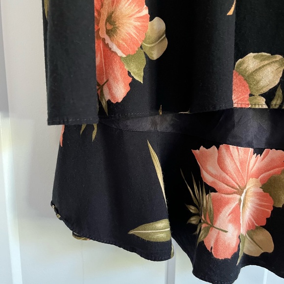 SOLD Vintage Black Floral Short Sleeve Dress - Picture 8 of 13